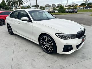 Foto de um bmw 330e 2022 2.0 16v turbo híbrido m sport automático.