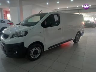 Foto de um peugeot expert e-.