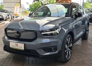 Foto de um volvo xc40 p8 2022.