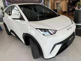 Foto de um byd dolphin mini (elétrico) 2025.