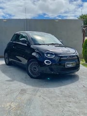 Foto de um fiat 500e 2022 apenas 22.000km.