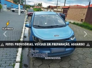 Foto de um jac e-js1 eletrico automatico.