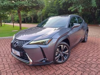 Foto de um lexus ux-250h ux 250h 2.0 vvt-i luxury hybrid 4p automático 2018 / 2019.