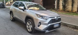 Foto de um toyota rav4 2019 s 2.5 hybrid zero.