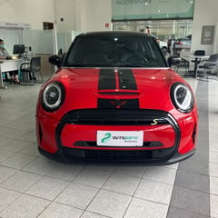 Foto de um mini cooper s top ( elétrico ).