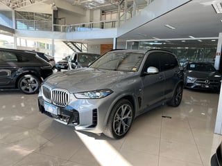 Foto de um bmw x5 xdrive 50e 3.0 m sport aut. (hibrido).