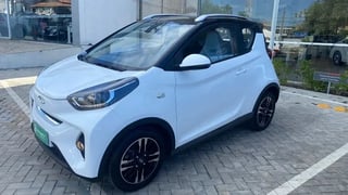 Foto de um chery icar eletrico automático, melhor custo beneficio em eletrico.