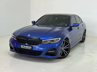 Foto de um bmw 330e m sport 2.0 turbo híbrido aut.