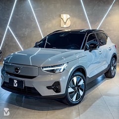 Foto de um volvo xc40 recharge plus 2024 (só 6.000km)  - belem veiculos premium.