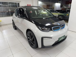 Foto de um bmw i3 2021 elétrico edrive bev full automático.