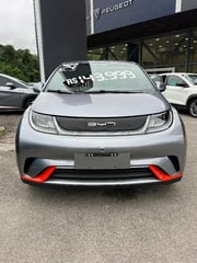 Foto de um byd dolphin elétrico automático 2024.