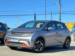 Foto de um byd dolphin ev (eletrico) 2024.