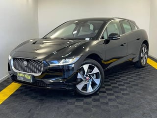 Foto de um jaguar i-pace i/jag ipace e400 se preta 2021/2022.