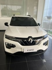 Foto de um renault kwid oportunidade  e-tech r$99.990,00.