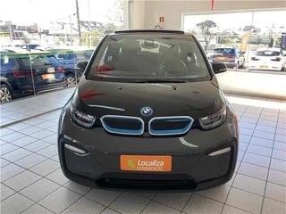 Foto de um bmw i3 bev full 0.7 elétrico.