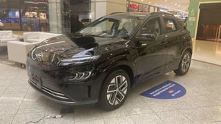 Foto de um hyundai kona eletric.