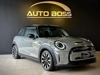 Foto de um mini cooper countryman s e all4 1.5 (híb.).