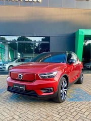 Foto de um volvo xc40 recharge pure eletric 2022.