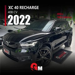 Foto de um volvo xc40 reachrge 2022 (elétrica ).