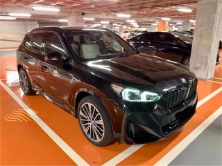 Foto de um bmw ix1 2024  xdrive30 m sport.