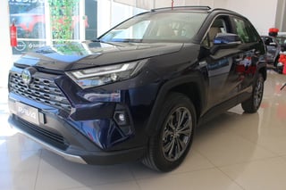 Foto de um toyota rav4 sx connect 2.5 (híbrido).