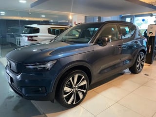 Foto de um volvo xc40 recharge (elétrico) 22/22.