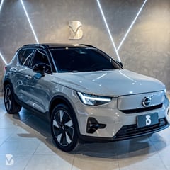 Foto de um volvo xc40 recharge plus 2024 (só 6.000km)  - belem veiculos premium.