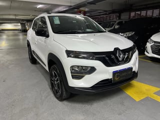 Foto de um renault kwid intense (elétrico).