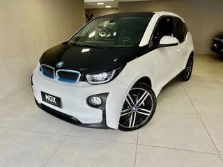 Foto de um bmw i3 rex full 8v elétrico 2015.