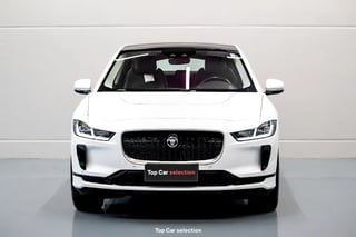 Foto de um jaguar i-pace e400 se awd.