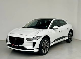 Foto de um jaguar i-pace se ev400 awd aut. (elétrico).