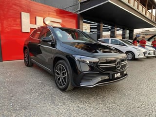 Foto de um mercedes-benz eqa 250 2023 66,5 kw elétrico.