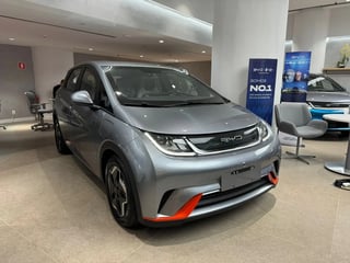 Foto de um byd t3 dolphin ev.