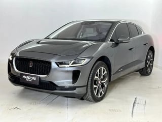 Foto de um jaguar i-pace elétrico - 2020.