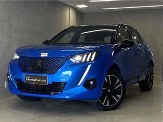 Foto de um peugeot 2008 2023 50 kw elétrico e-gt.