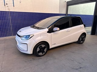 Foto de um jac e-js1 aut. 2023 5km undono.