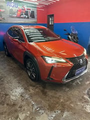 Foto de um lexus ux-250h ux250hv luxury único dono.