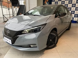 Foto de um nissan leaf 2023... baixo km... 100% elétrico... bem abaixo da tabela.