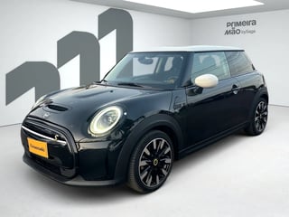 Foto de um mini cooper s (elétrico) (aut).