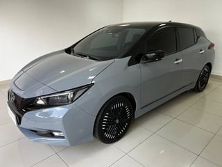 Foto de um nissan leaf tekna 2022/2023 elétrico 7.000km.