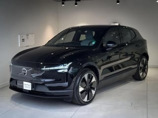 Foto de um volvo c40 ex30 e60 core (elétrico) 2024.