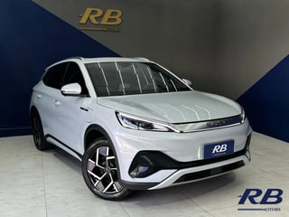 Foto de um byd yuan plus plus (elétrico).