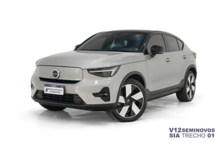 Foto de um volvo c40 elétrico.