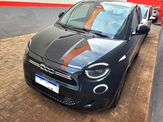 Foto de um fiat 500e ##   elétrico 2021 / 2022.