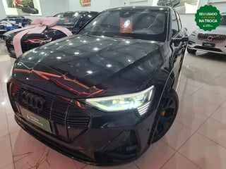 Foto de um audi e-tron s sportback 95kw elétrico 4p c/ar - automático blindado.