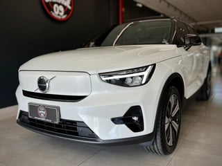 Foto de um volvo xc 40 recharge plus (elétrico) (elétrico).