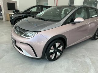 Foto de um byd dolphin plus 2025.