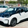 Foto de um bmw i3.