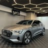 Foto de um audi e-tron.