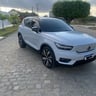 Foto de um volvo xc40.